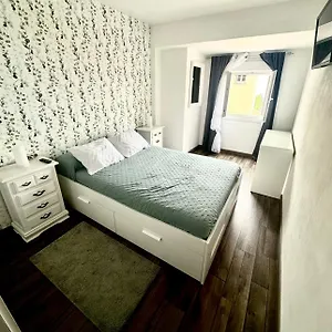https://vistas-los-pinos.tenerifehoteles.net