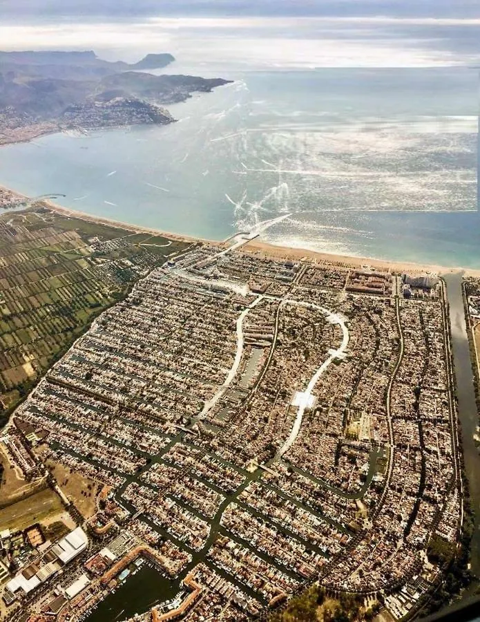 Apartamento Atic Beach D-Luxe Ampuriabrava España